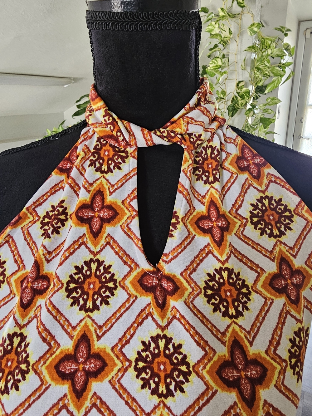 TEA PLEASE - Halter Neck Printed Women’s Top - Orange Floral Pattern - S - - Picture 4 of 9